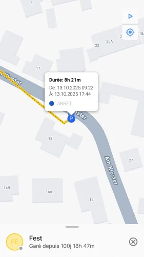 Garde un œil sur les temps de stationnement et d'immobilisation. Pour cela, appuie sur le « P » bleu clair/foncé.