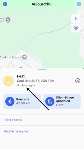 Renseigne-toi sur le statut de ton tracker (gris = hors ligne, jaune = veille, vert = en ligne).